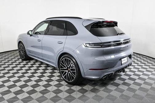 2026 Porsche Cayenne GTS