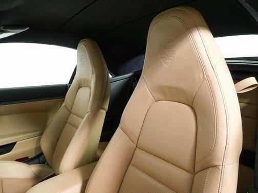 2020 Porsche 911 Carrera 4