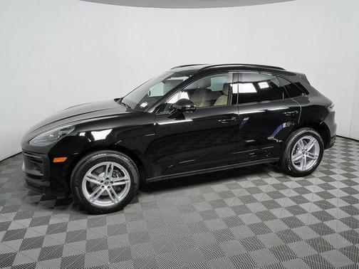 2026 Porsche Macan AWD