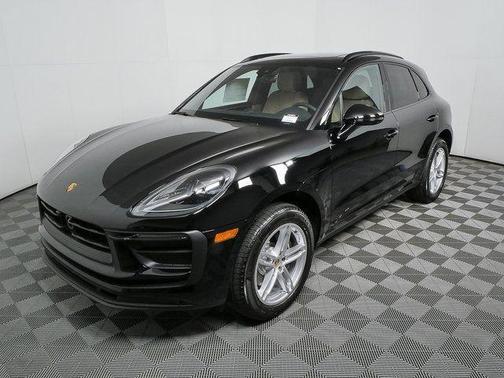 2026 Porsche Macan AWD