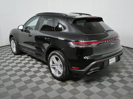 2026 Porsche Macan AWD