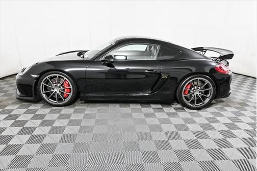 2016 Porsche Cayman GT4