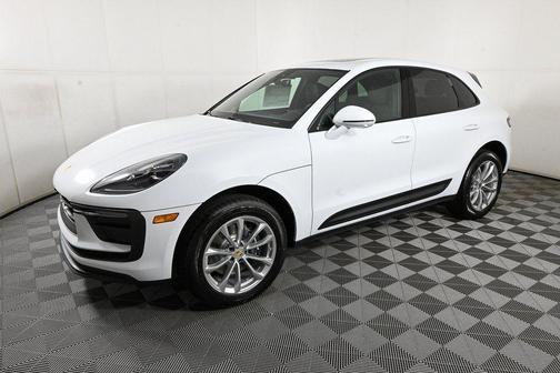 2025 Porsche Macan AWD