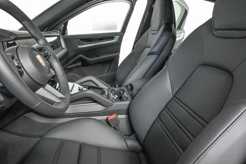 2025 Porsche Cayenne Cayenne