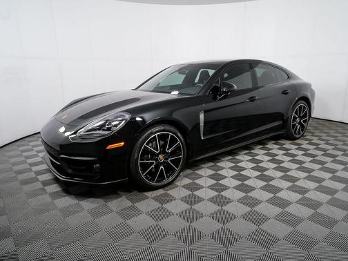 2023 Porsche Panamera Platinum Edition