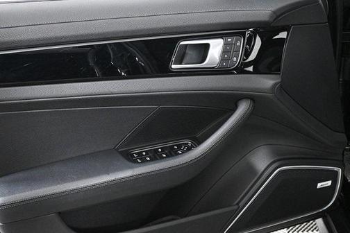 2022 Porsche Panamera Platinum Edition