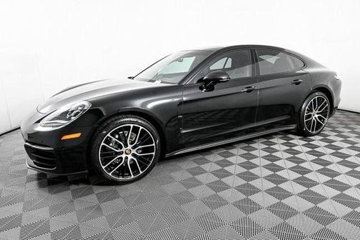 2022 Porsche Panamera Platinum Edition