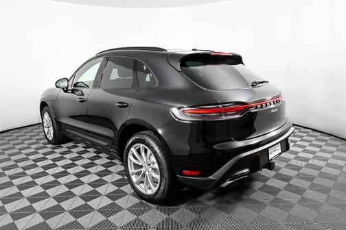 2025 Porsche Macan 4S