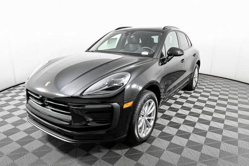 2025 Porsche Macan 4S