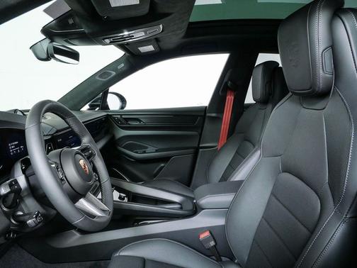 Jet Black Metallic 2026 Porsche Macan Macan Electric GTS