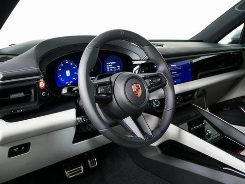2026 Porsche Macan 4S