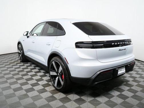 2026 Porsche Macan 4S