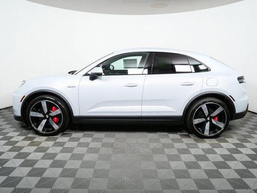 2026 Porsche Macan 4S