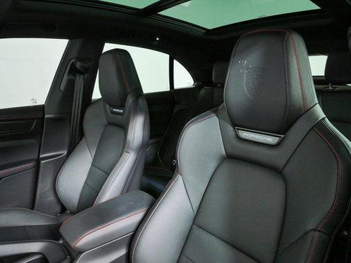 Ice Grey Metallic 2026 Porsche Macan Macan Electric GTS