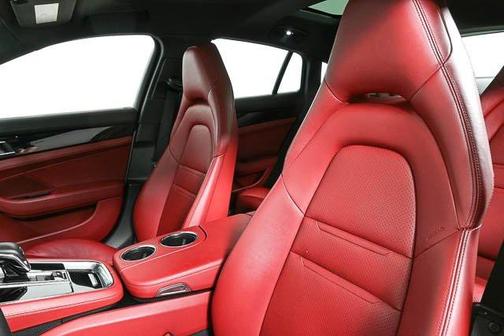 2022 Porsche Panamera Platinum Edition