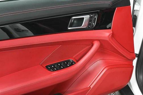 2022 Porsche Panamera Platinum Edition