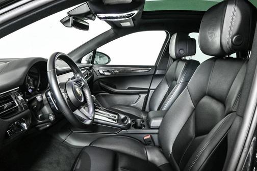 2024 Porsche Macan AWD