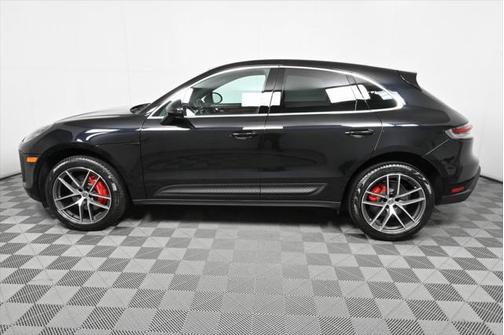 2022 Porsche Macan Base