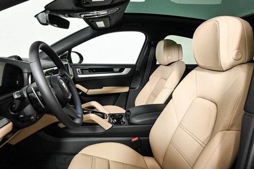 2025 Porsche Cayenne AWD