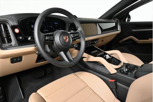 2025 Porsche Cayenne AWD