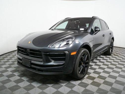 2022 Porsche Macan AWD
