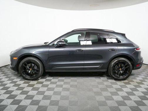 2022 Porsche Macan AWD