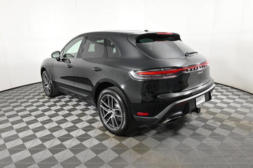 2026 Porsche Macan AWD