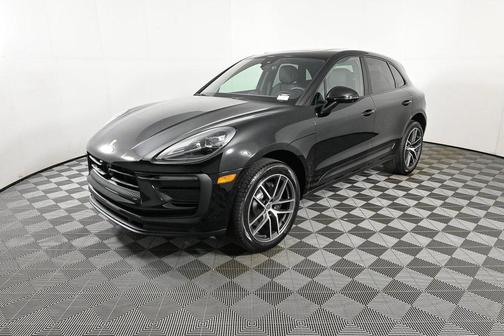 2026 Porsche Macan AWD