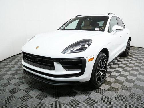 2026 Porsche Macan AWD