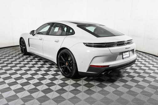 2025 Porsche Panamera RWD