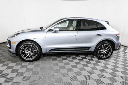 2025 Porsche Macan Base