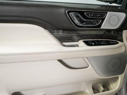 2018 Lincoln Navigator Black Label