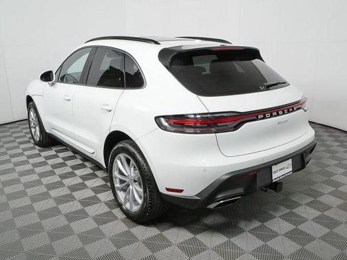 2026 Porsche Macan AWD