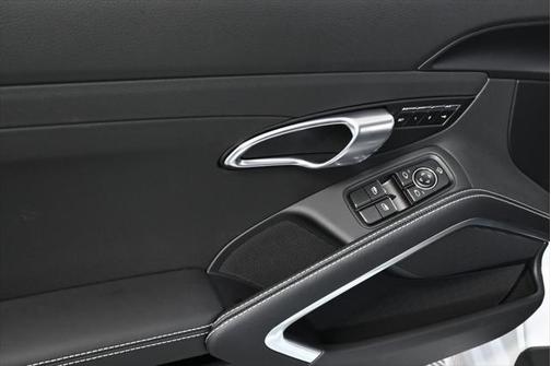 2025 Porsche 718 Cayman Style Edition