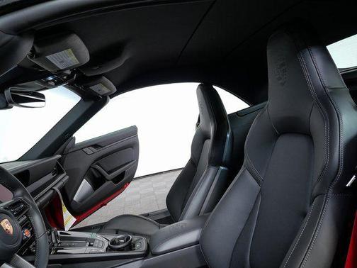 2026 Porsche 911 Carrera 4S Cabriolet