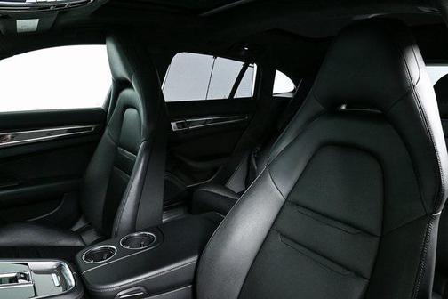 2018 Porsche Panamera Sport Turismo Turbo