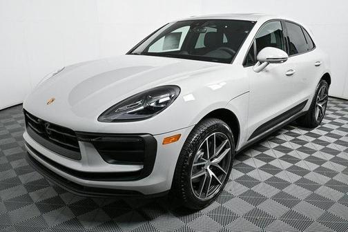 2025 Porsche Macan AWD