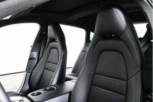 2022 Porsche Panamera Platinum Edition