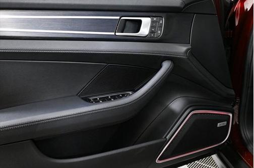 2022 Porsche Panamera Platinum Edition