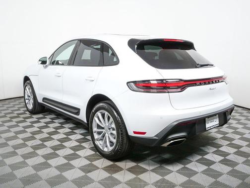 2026 Porsche Macan AWD