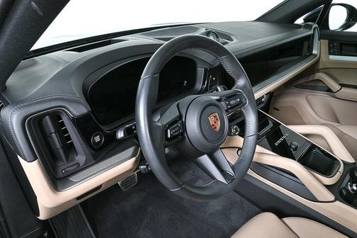 2025 Porsche Cayenne S