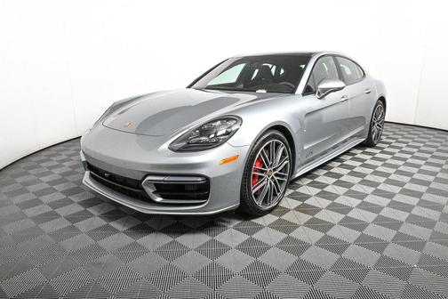 2021 Porsche Panamera GTS