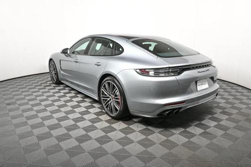 2021 Porsche Panamera GTS