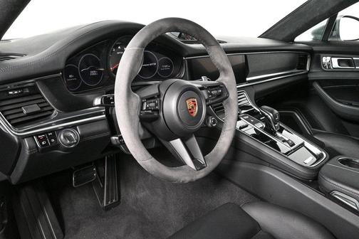 2021 Porsche Panamera GTS