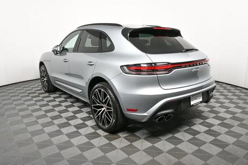2025 Porsche Macan AWD