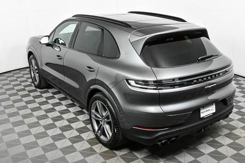 2025 Porsche Cayenne AWD