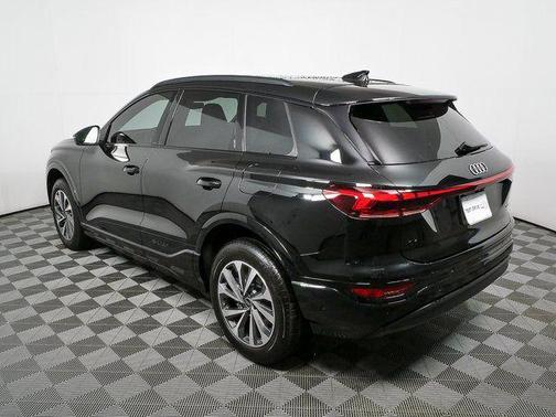 2025 Audi Q6 e-tron Prestige quattro