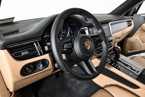 2023 Porsche Macan T