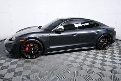 2022 Porsche Taycan GTS