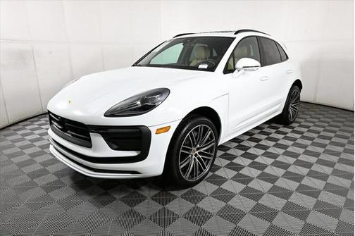 2024 Porsche Macan Base